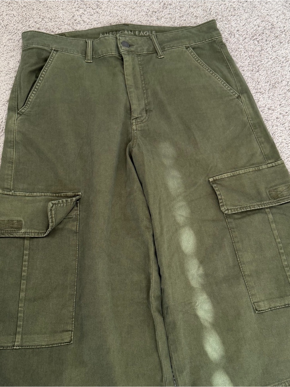 American Eagle Super High-Rise Baggy Wide Leg Cargo Pants in olive green, Sz 12 - Picture 3 of 8
